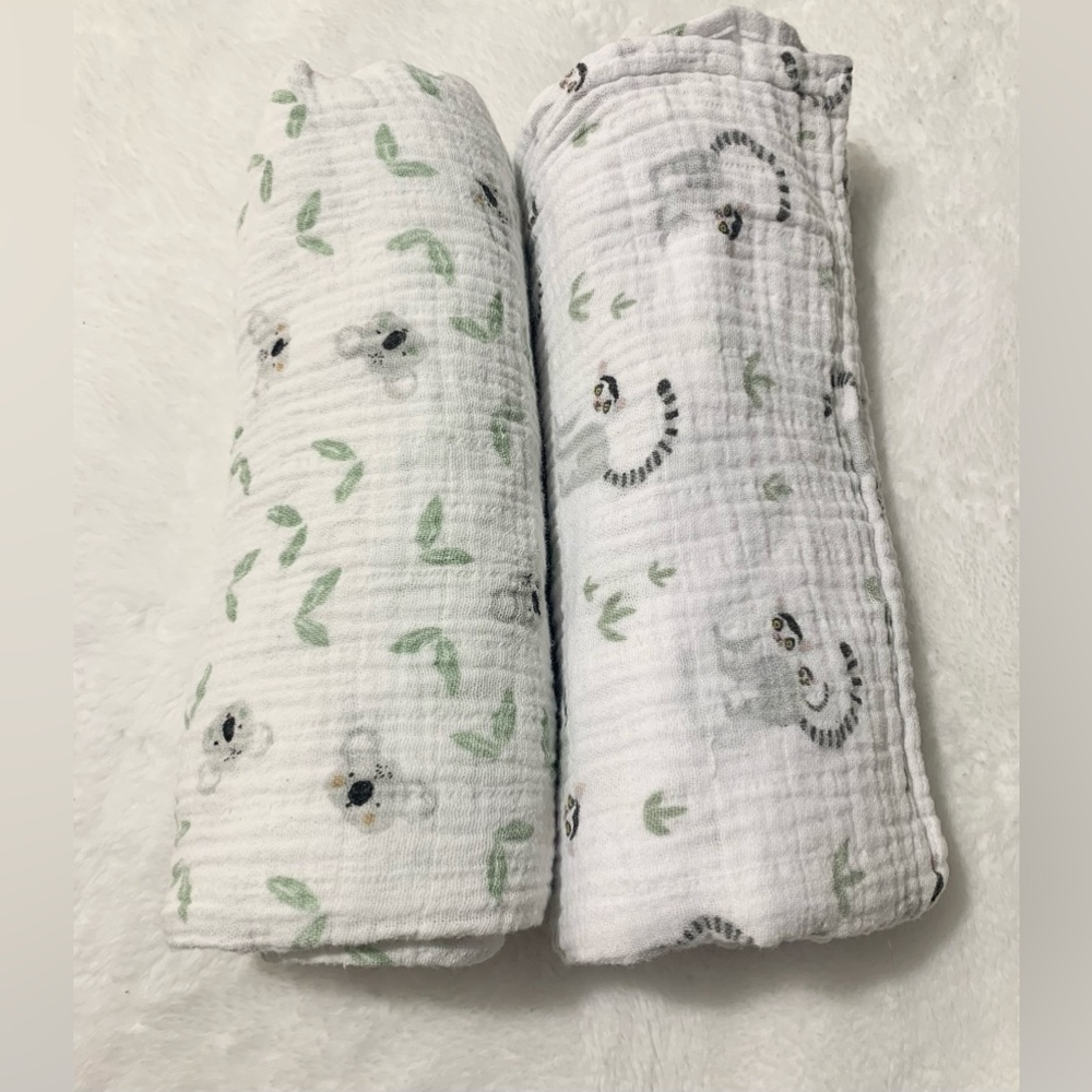 ❌SOLD ❌ Bundle of 2 big and lightweight baby Perlimpinpin muslin